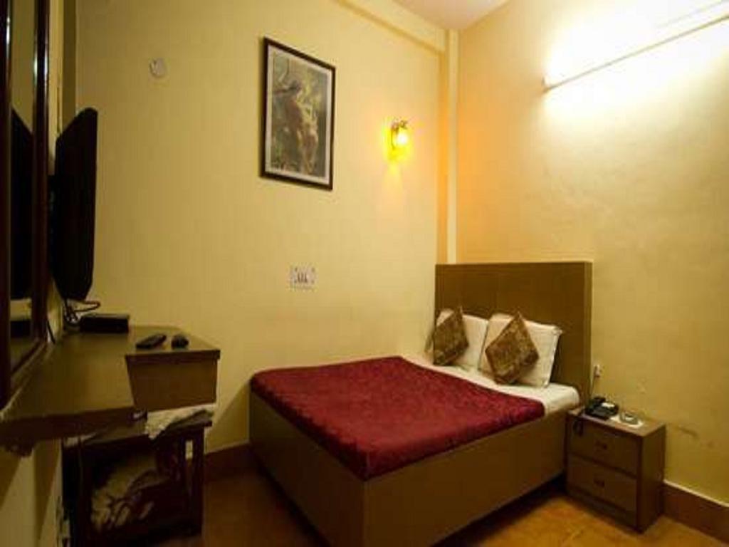 ניו דלהי Hotel Woodland Deluxe חדר תמונה