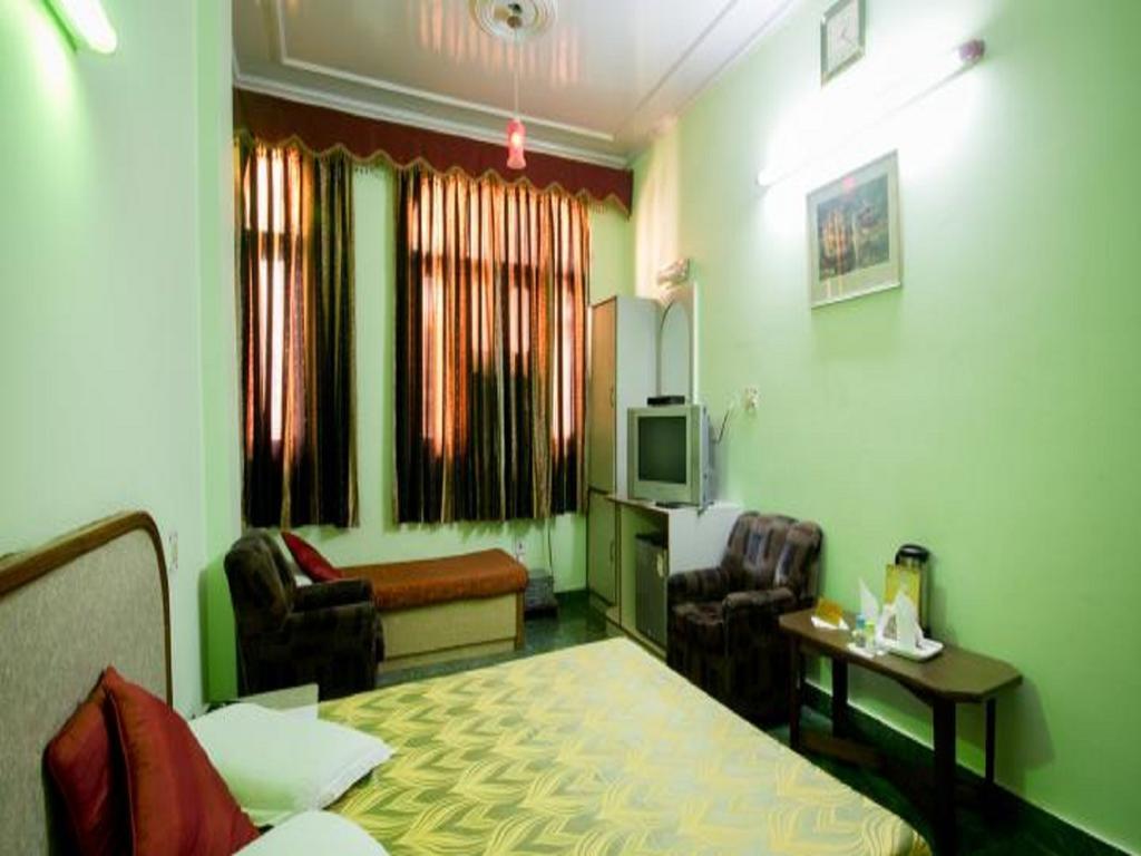 ניו דלהי Hotel Woodland Deluxe מראה חיצוני תמונה